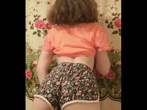 ❤️ Szexi fiatal csaj vetkőzteti le a rövidnadrágját a kamera előtt. ️❌ Szuper szex at hu.hentai-menu.ru ☑